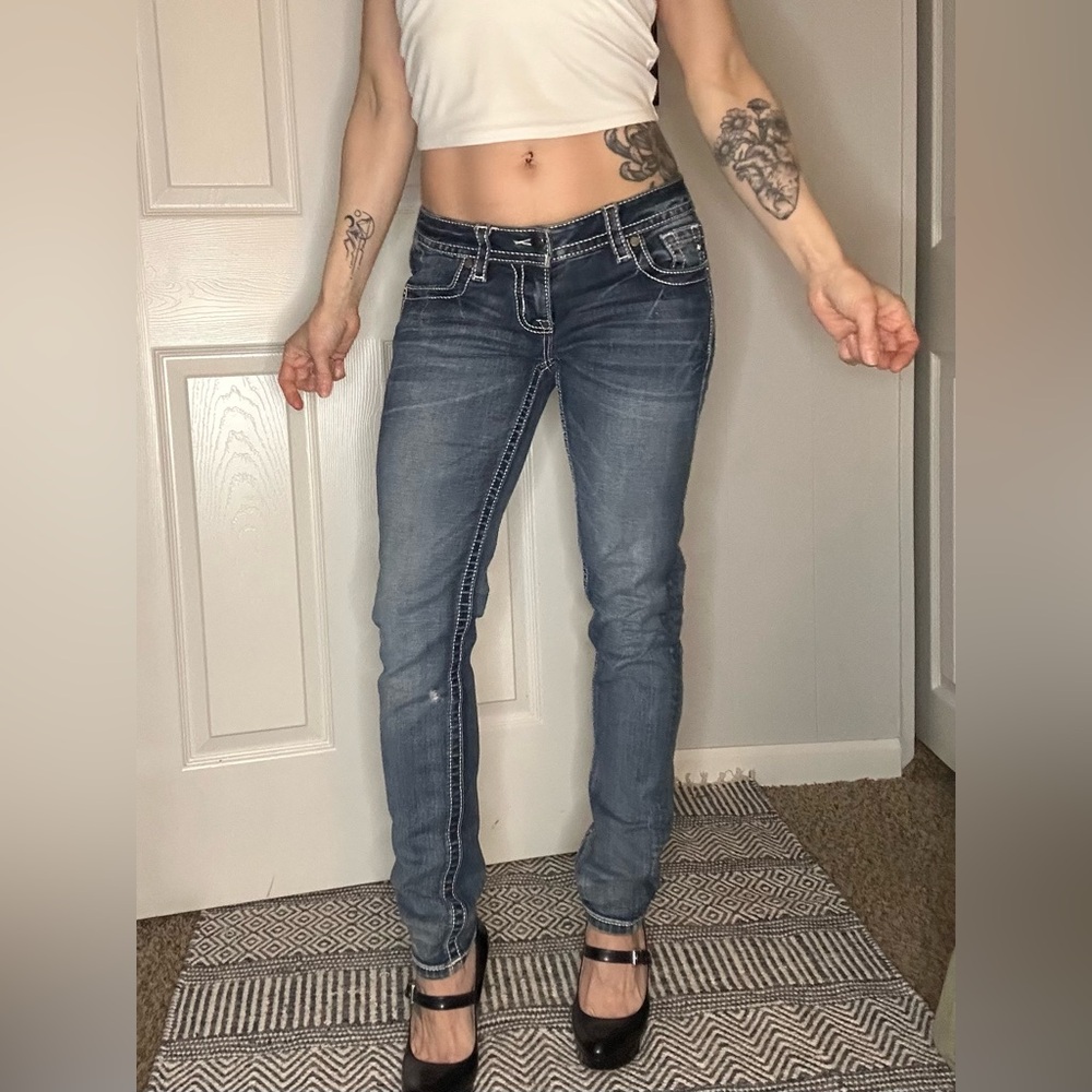 Miss Me low rise skinny jeans size 27
